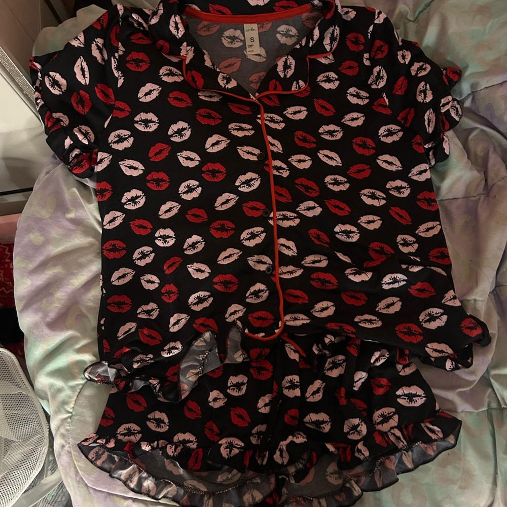 just be Black Pajama Set with Red and Pink Lip Print